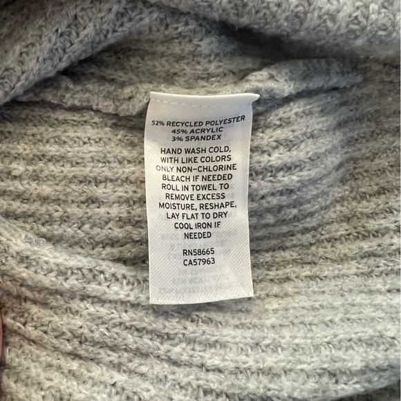 Halogen EUC Ribbed V-Neck Tunic Sweater Light Gray 3x - Picture 6 of 6